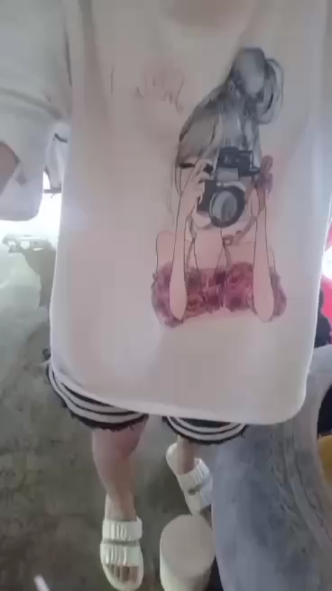 Cô gái teen bí mật lắp camera ghi lại cảnh tắm mình đầy gợi cảm và nóng bỏng