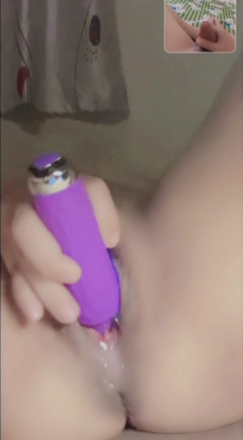 Phim sex Không Bao - Cô gái trẻ rên rỉ điên loạn, co thắt mạnh mẽ phun tinh liên hồi, nước dâm tràn ngập khắp giường chiếu.